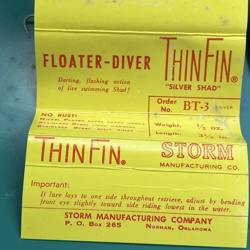 Vintage New Storm THIN FIN Fishing Lure Floater Diver Fish Bait Silver Shad BT-3